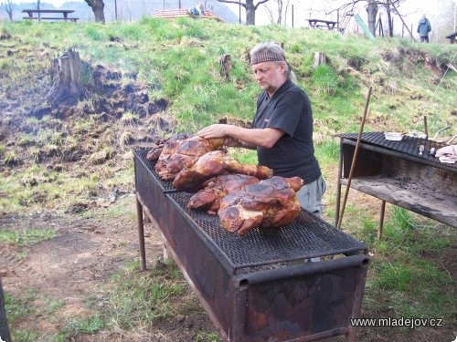 Fotografie Pavel u&nbsp;grilu strávil odpoledne a výsledek stál opravdu za to.
