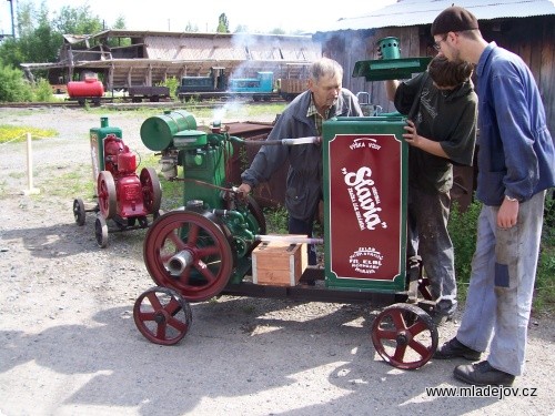 Fotografie Spouštění stabilního motoru před začátkem prohlídky
