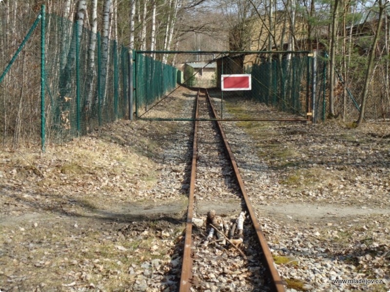 Fotografie Triangl je zamčený i z&nbsp;opačného směru.
