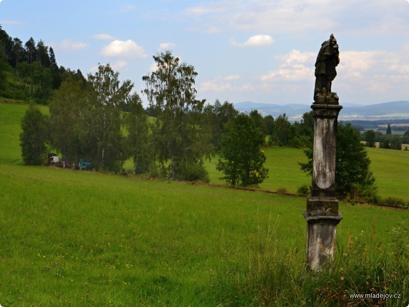 Fotografie Jedním z&nbsp;opravovaných úseků byla také rovinka „Pod svatým“.