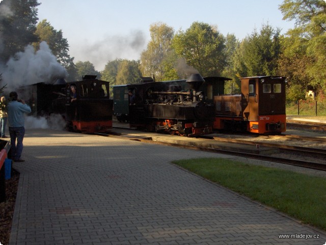 Fotografie K návštěvě jsme si vybrali první víkend v&nbsp;měsíci, který zde od května do října bývá tradičně ve znamení provozu se dvěma parními lokomotivami.
