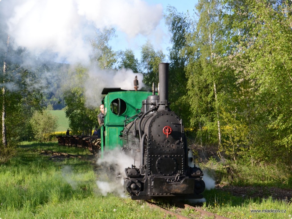 Fotografie Poslední fotografie v&nbsp;Mladějově a vyjíždíme na trať.