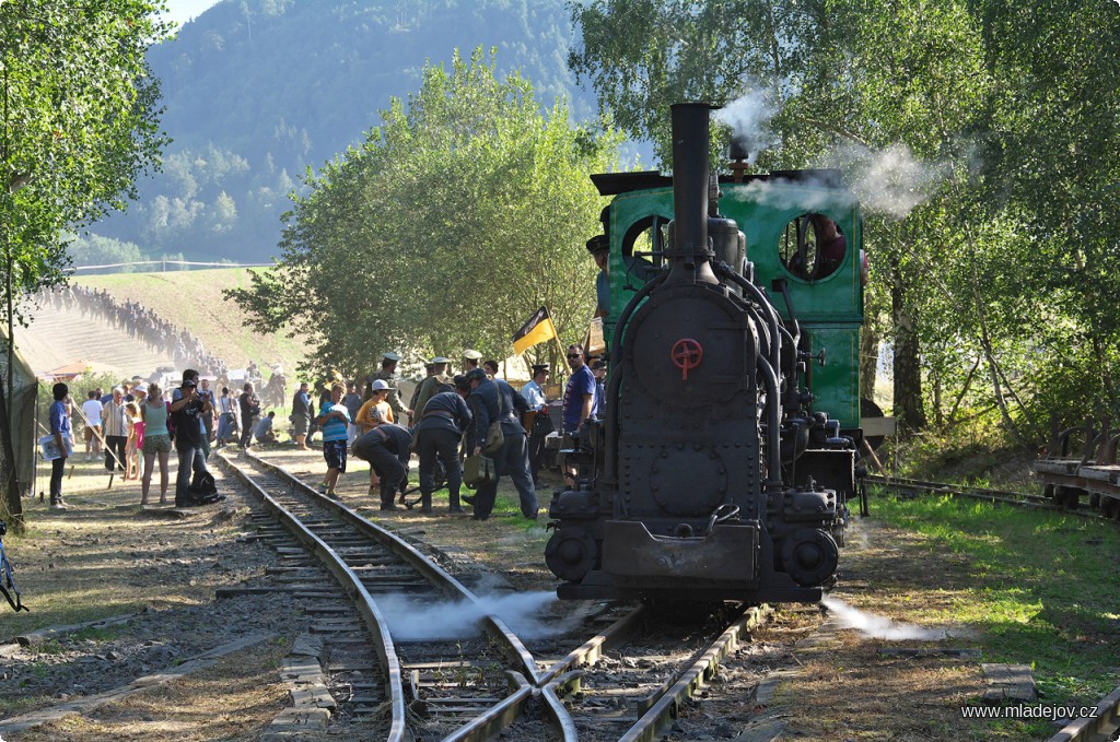 Fotografie Poslední záběry z&nbsp;bojiště, vojska se vracejí do základního tábora.