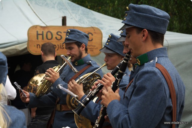 Fotografie … či vystoupení posádkové muziky.