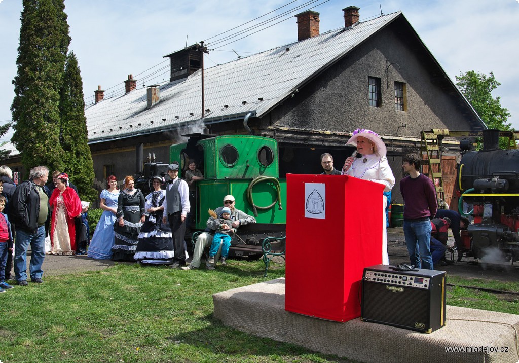 Fotografie Poté je veřejnosti představena nová část expozic a služeb v&nbsp;Mladějově.