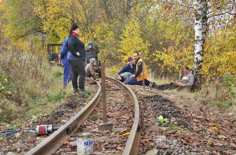 Fotografie Porada nad kolejnicovým stykem – dost a nebo málo. Kdo ví?