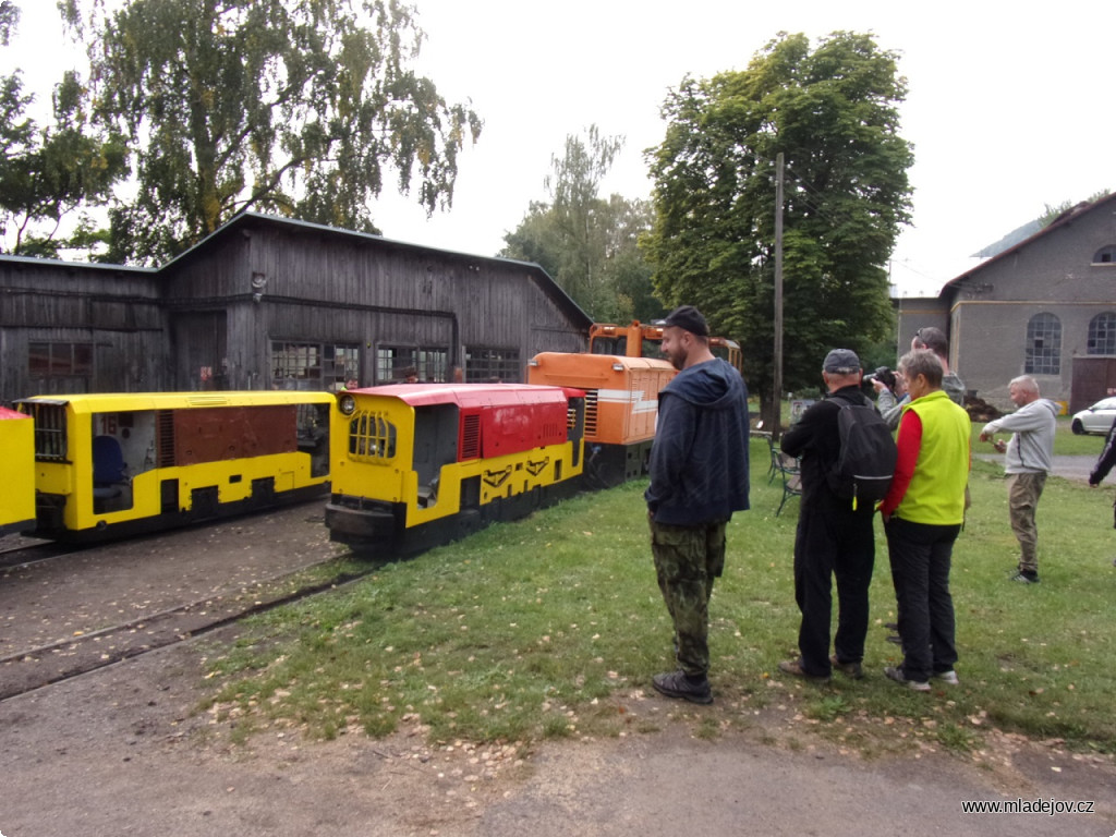 Fotografie … nebo žlutohnědá DH 35 D.0 či výkonově nejsilnější žlutočervená DH 70 D.