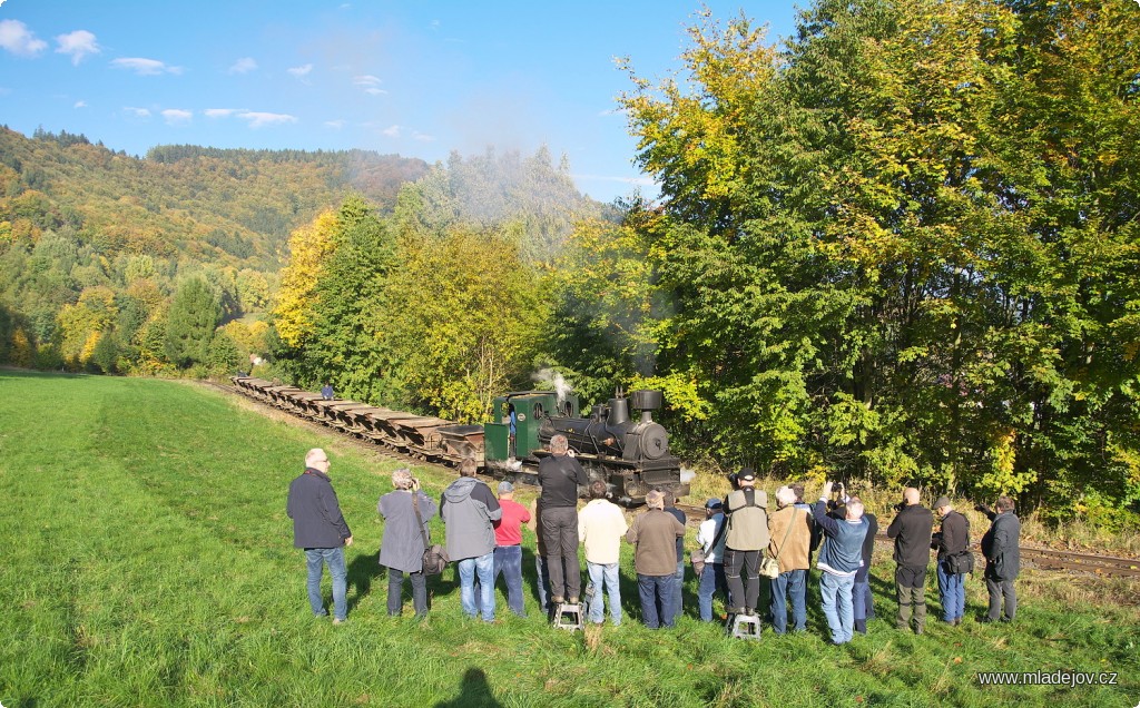 Fotografie Cestou jsme stihli ještě jednu zastávku na provařeném fotofleku pod lanovkou.