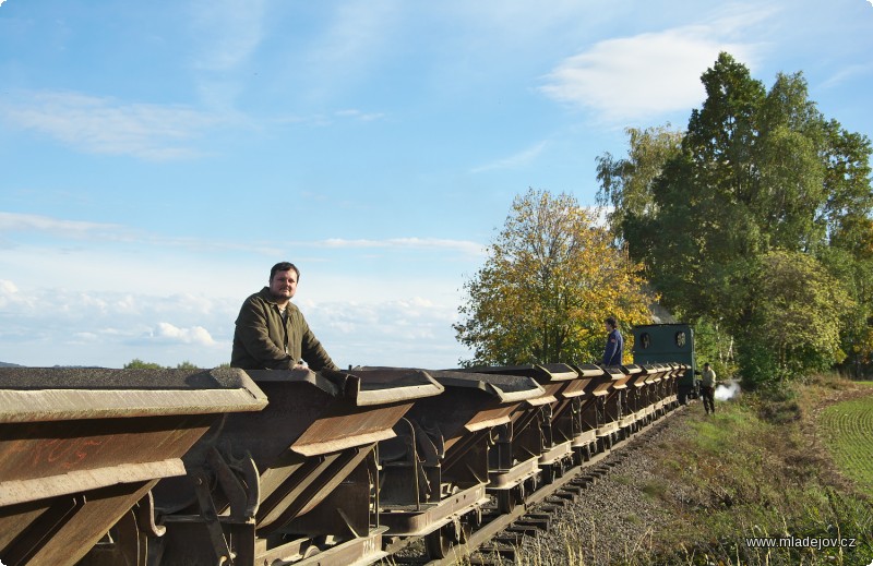 Fotografie Hlavně s&nbsp;úsměvem. Padla se blíží.