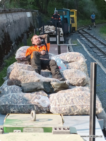 Fotografie Po ukončení prací spojíme všechny tři vlaky a vyrážíme směr Mladějov na Moravě.